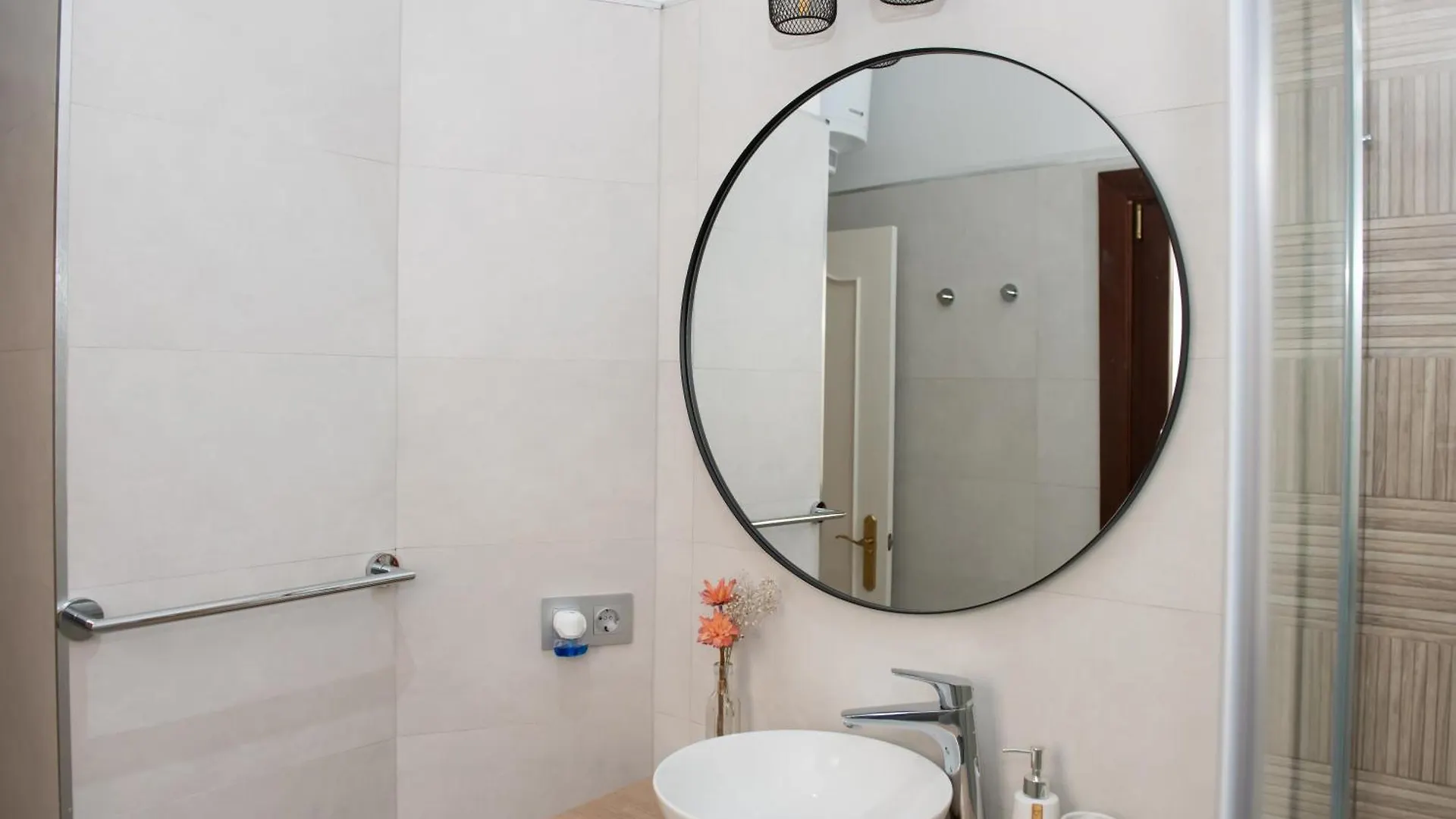 סביליה Charming & Quiet Apartment In Plaza Del Salvador