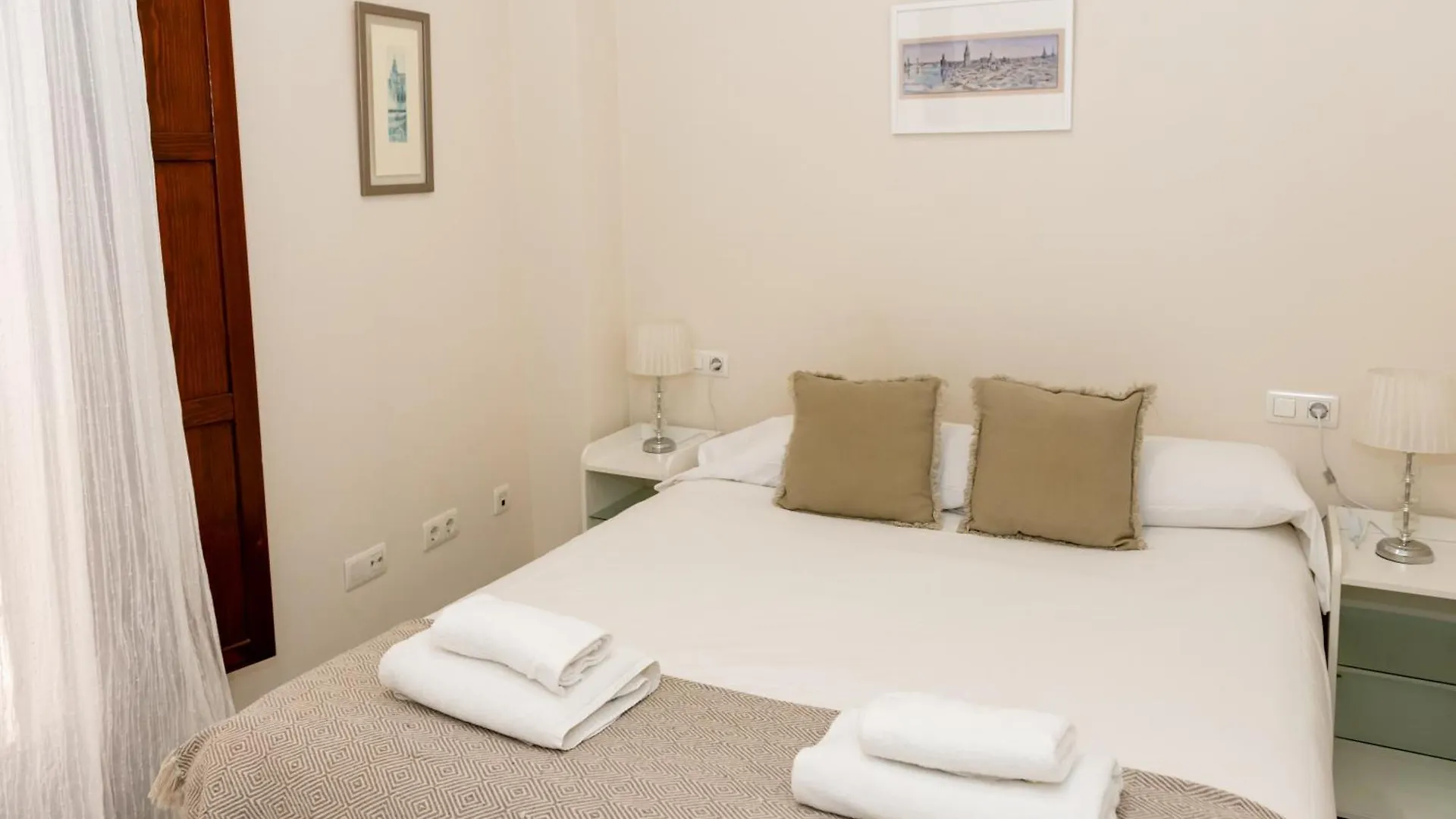 Charming & Quiet Apartment In Plaza Del Salvador Seville